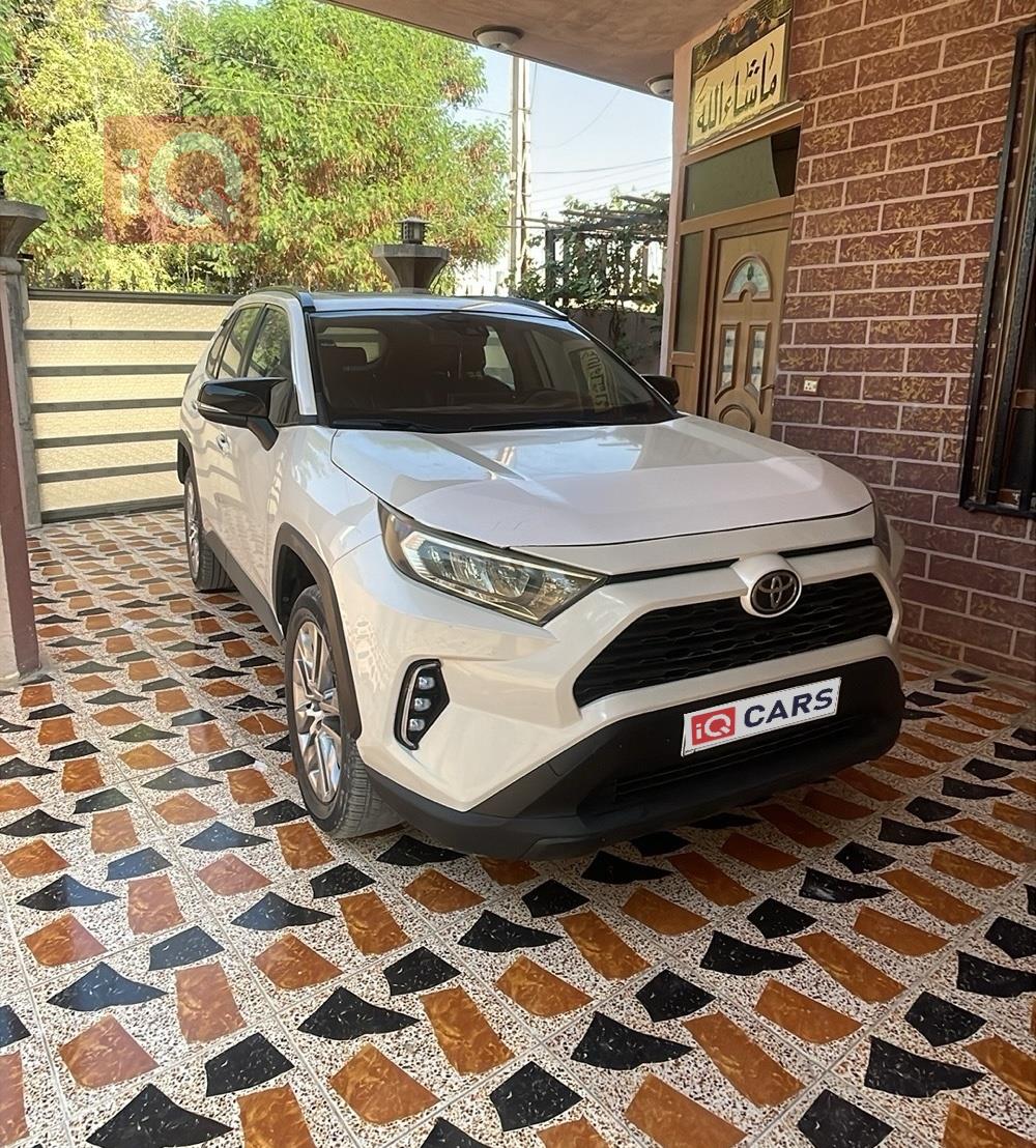 تويوتا راف 4